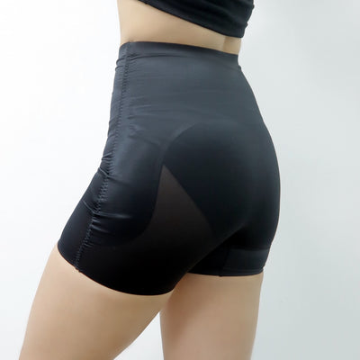Mainichi International on Instagram: Our X-Factor Shaper Shorts is the  secret weapon for all-day confidence. Enjoy your favorite foods worry-free  and say goodbye to 'spills' with full butt coverage. . . #mainichiwear #